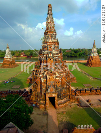 タイ・アユタヤ遺跡・ワットチャイワッタナーラーム 110521307