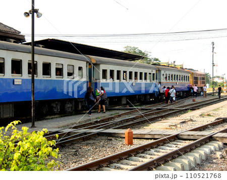 タイ・アユタヤ駅 110521768