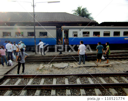タイ・アユタヤ駅 110521774