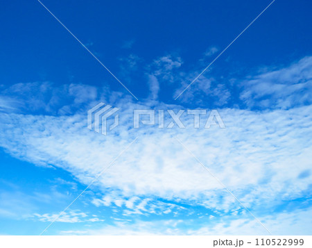 さわやかな春の青空 110522999