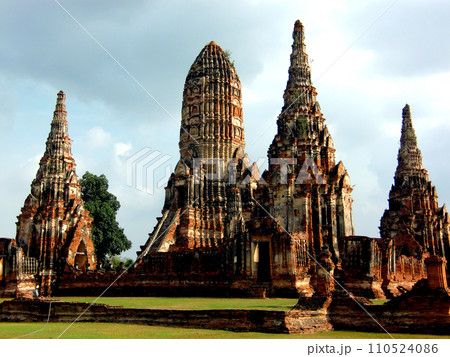 タイ・アユタヤ遺跡・ワットチャイワッタナーラーム タイ・アユタヤ遺跡・ワットチャイワッタナーラーム 110524086