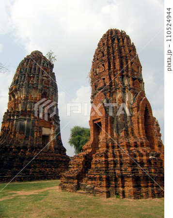 タイ・アユタヤ遺跡・ワットプラマハータート 110524944