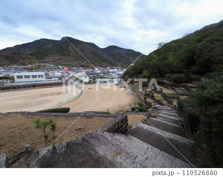 富丘八幡神社の桟敷【香川県小豆郡土庄町（小豆島）】3 110526880