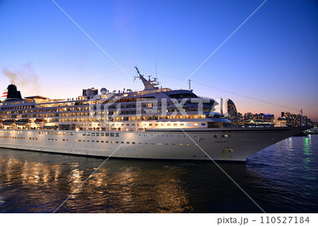 横浜港 横浜港 110527184