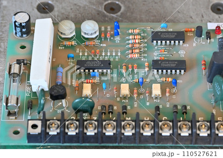 製造設備の制御盤　基板　製造業 110527621