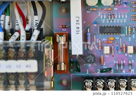 製造設備の制御盤 基板 製造業 製造設備の制御盤 基板 製造業 110527625