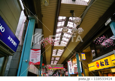 東京葛飾区にある立石駅通り商店街 東京葛飾区にある立石駅通り商店街 110533414