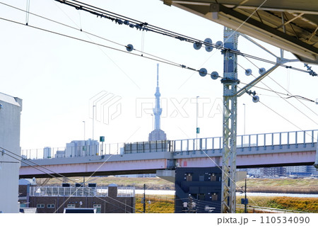 東武伊勢崎線小菅駅 東武伊勢崎線小菅駅 110534090