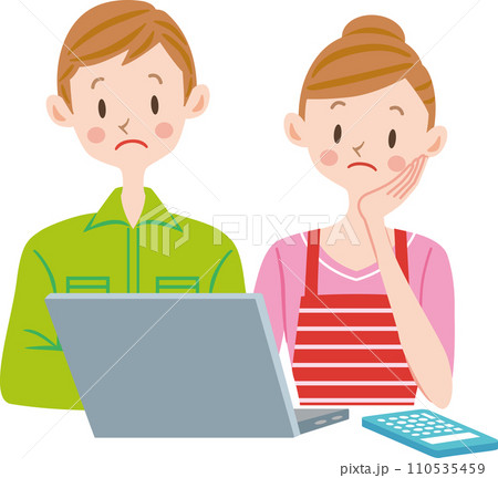 家計が苦しい 家計簿をつけながら困る夫婦 家計が苦しい 家計簿をつけながら困る夫婦 110535459