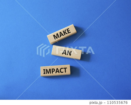 Make a plan symbol. Concept word Make a plan on wooden blocks. Beautiful blue background. Business and Make a plan concept. Copy space 110535676
