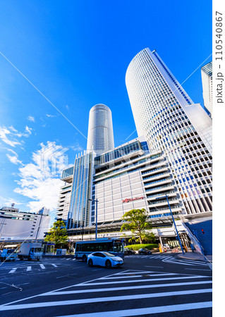 JR 名古屋駅 ( 通称 名駅 ) は 名古屋観光 の 玄関口 【 愛知県 名古屋 の 都市風景 】 JR 名古屋駅 ( 通称 名駅 ) は 名古屋観光 の 玄関口 【 愛知県 名古屋 の 都市風景 】 110540867