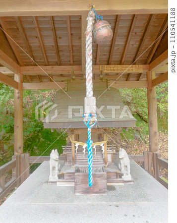 田舎の小さな稲荷神社 110541188