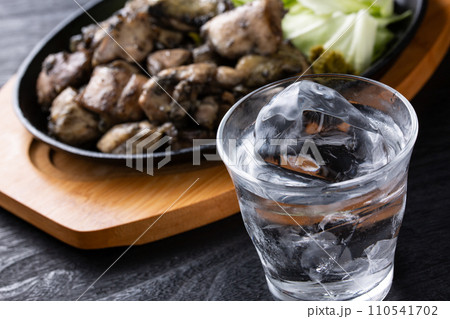 焼酎と地鶏焼き 110541702