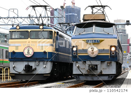 車両基地で並ぶEF65形電気機関車（さくら）とEF66形電気機関車（みずほ） 110542174