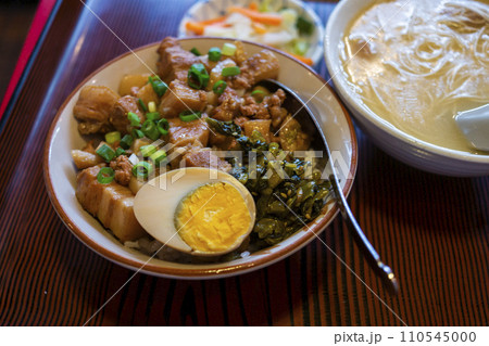 魯肉飯 台湾料理 魯肉飯 台湾料理 110545000