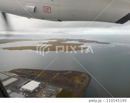 アイスランド 夏 遊覧飛行 レイキャビーク近郊 アイスランド 夏 遊覧飛行 レイキャビーク近郊 110545195