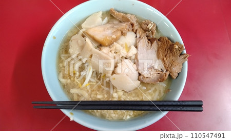 ラーメン二郎新宿歌舞伎町店のラーメン ラーメン二郎新宿歌舞伎町店のラーメン 110547491