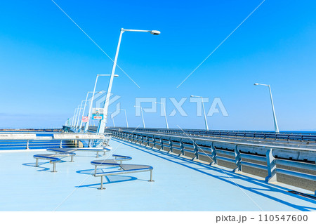 冬の新北九州空港連絡橋 福岡県京都郡 冬の新北九州空港連絡橋 福岡県京都郡 110547600
