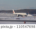 冬の新千歳空港＿A350離陸機 110547698