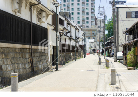 名古屋西区　円頓寺界隈　四間道　街並み 110551044