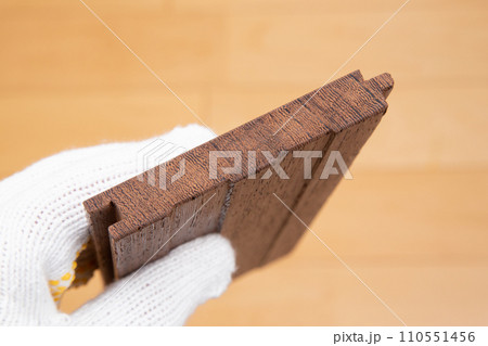 無垢(単層)フローリング　特徴　見分け方 110551456