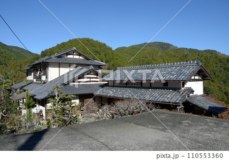 高雄 高雄・周山街道の民家 京都市右京区梅ヶ畑 高雄 高雄・周山街道の民家 京都市右京区梅ヶ畑 110553360