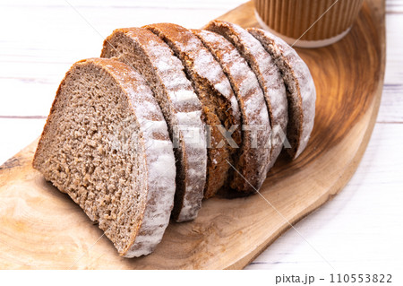 ライ麦パン 110553822