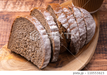 ライ麦パン 110553823
