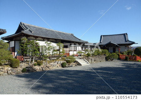 秋の建勲神社 社務所と貴賓館 京都市北区紫野 秋の建勲神社 社務所と貴賓館 京都市北区紫野 110554173