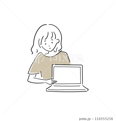 「こちらをご覧ください」とパソコンの画面を見せてくる女性スタッフ 110555256