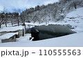 凍った池 110555563