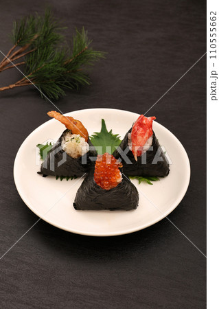 おにぎり 110555662