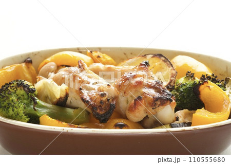 手羽元と野菜のぎゅうぎゅう焼き 手羽元と野菜のぎゅうぎゅう焼き 110555680