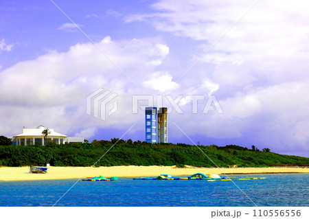沖縄県石垣島のマエサトビーチから見える風景 110556556