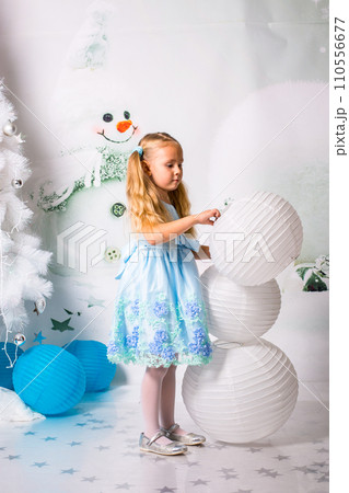 Portrait of a beautiful Russian girl in a kokoshnik and traditional dress Portrait of a beautiful Russian girl in a kokoshnik and traditional dress 110556677