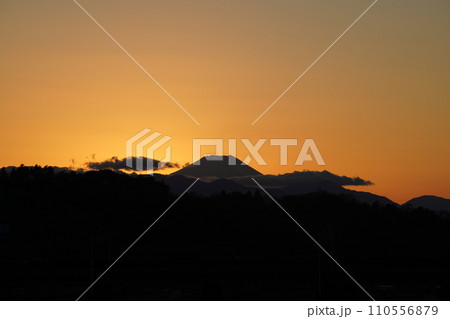 夕焼けの富士山 夕焼けの富士山 110556879