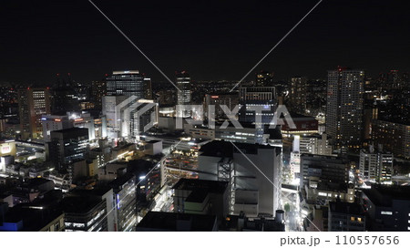 川崎市役所展望フロアから見たJR川崎駅周辺の夜景 川崎市役所展望フロアから見たJR川崎駅周辺の夜景 110557656