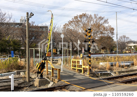 阪急千里線の踏切（2023年12月撮影） 110559260