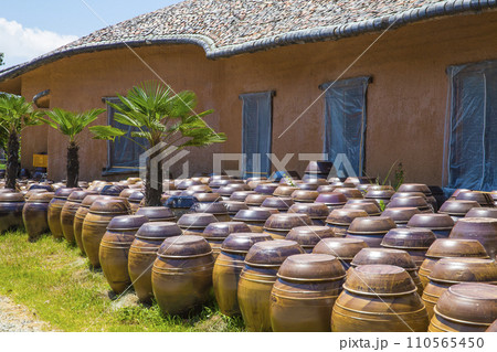 old barrels in a winery 110565450