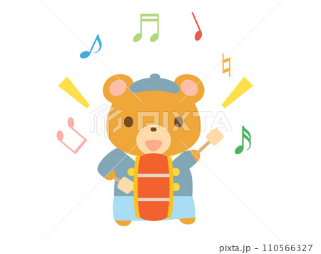 大太鼓を鳴らす熊さんのイラスト　音符ありバージョン 110566327