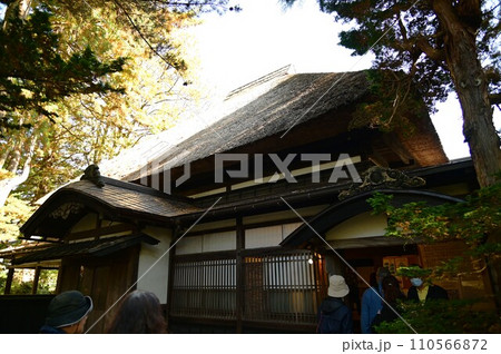 秋の角館武家屋敷 110566872