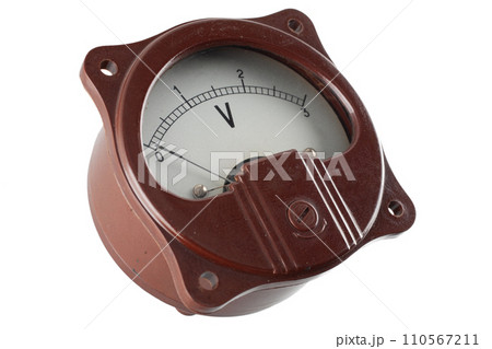 Close-up of an vintage ancient voltmeter Close-up of an vintage ancient voltmeter 110567211