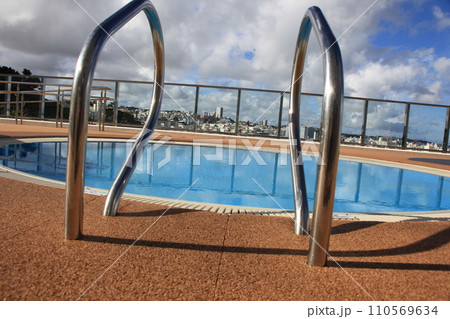 インフィニティプールの風景_ノボテル沖縄那覇 110569634