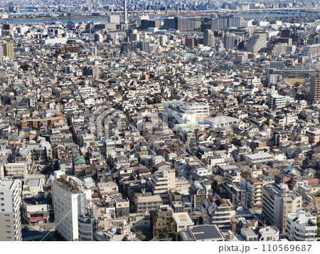 東京の住宅街 110569687