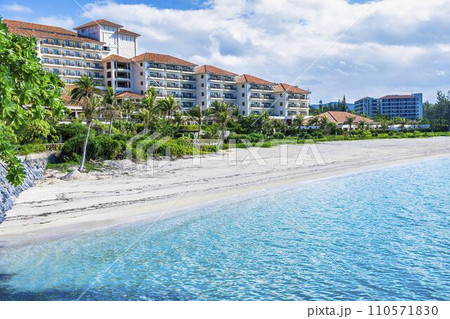 ブセナ海中公園　リゾートホテルとビーチ　沖縄県名護市 110571830