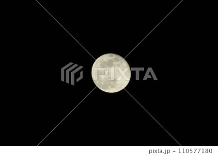 2023年最後の月齢15.1十六夜の月 110577180