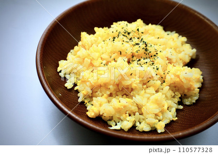 美味しそうなたまごチャーハン 美味しそうなたまごチャーハン 110577328