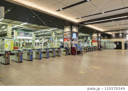 阪急大阪梅田駅 3F改札 阪急大阪梅田駅 3F改札 110578349