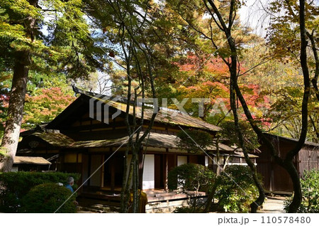 秋の角館武家屋敷 110578480