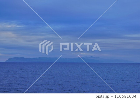 沓形岬からの礼文島 110581634